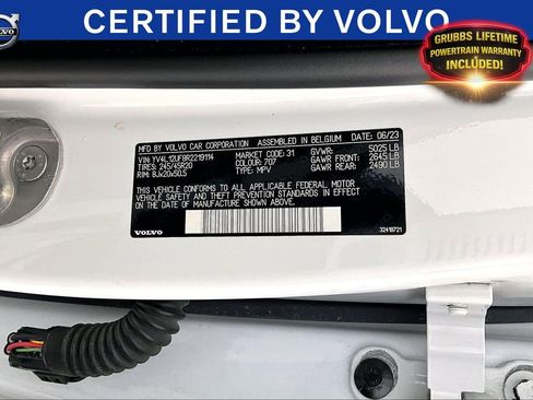 Certified 2024 Volvo XC40 B5 Ultimate w/ Protection Package Premier AWD/4WD image 41