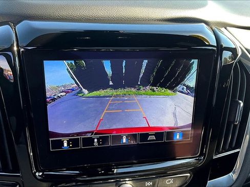 Used 2023 Chevrolet Traverse RS AWD/4WD image 14