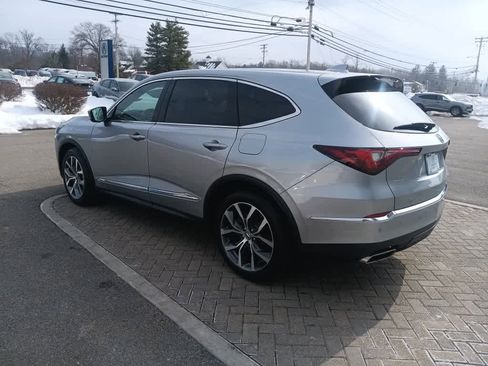 Used 2023 Acura MDX SH-AWD w/ Technology Package image 4
