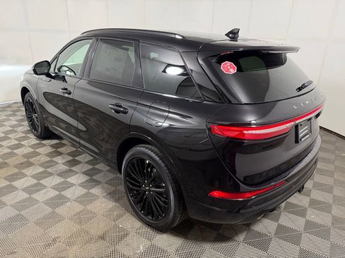 New 2026 Lincoln Corsair Premiere image 3