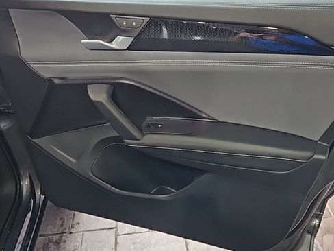 New 2026 Volkswagen Tiguan SE R-Line AWD/4WD image 11