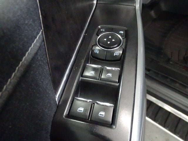 Used 2022 Ford F150 Lariat AWD/4WD image 10