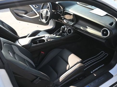 Used 2016 Chevrolet Camaro SS image 13