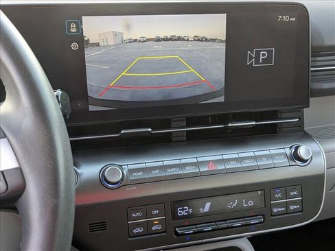 Used 2025 Hyundai Kona SEL FWD image 14