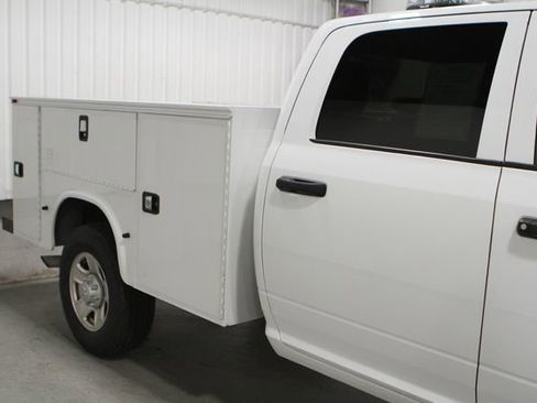 Used 2017 RAM 3500 Tradesman RWD image 2
