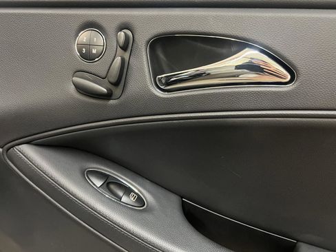 Used 2011 Mercedes-Benz CLS 550 image 25