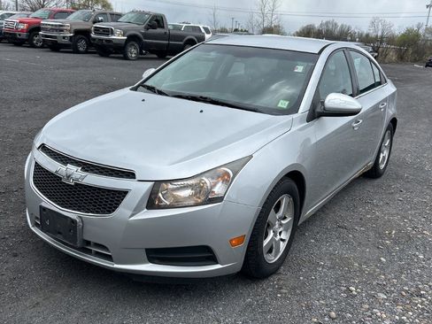 Used 2014 Chevrolet Cruze LT image 2