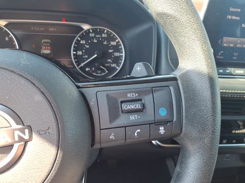 Certified 2023 Nissan Rogue SV image 21