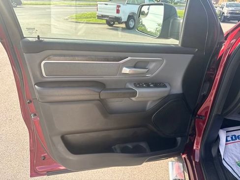 Used 2019 RAM 1500 Big Horn AWD/4WD image 12