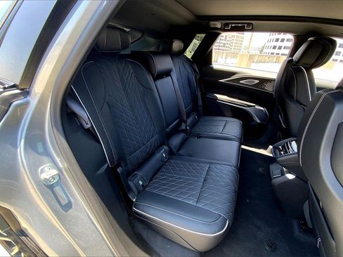 New 2026 Cadillac Lyriq V image 31