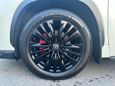 Used 2021 Toyota Highlander Platinum image 27