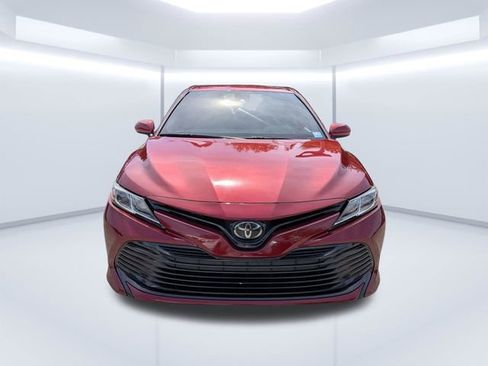 Used 2019 Toyota Camry LE FWD image 10