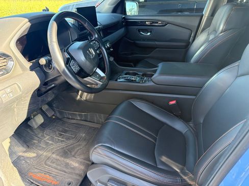 Used 2024 Honda Pilot TrailSport image 5