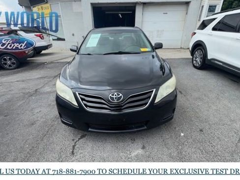 Used 2011 Toyota Camry image 7