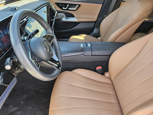 Used 2025 Mercedes-Benz E 450 4MATIC All-Terrain Wagon image 14