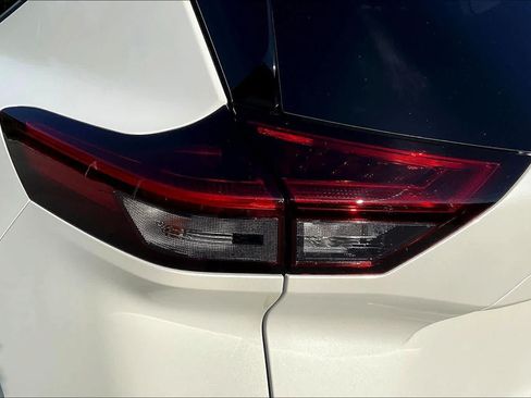 Used 2023 Nissan Rogue SL w/ SL Premium Package FWD image 29
