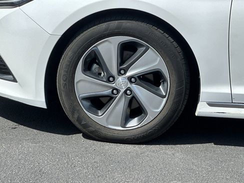 Used 2016 Hyundai Sonata Limited image 23