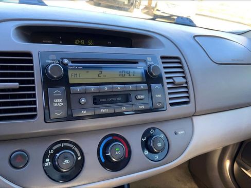Used 2003 Toyota Camry LE image 27