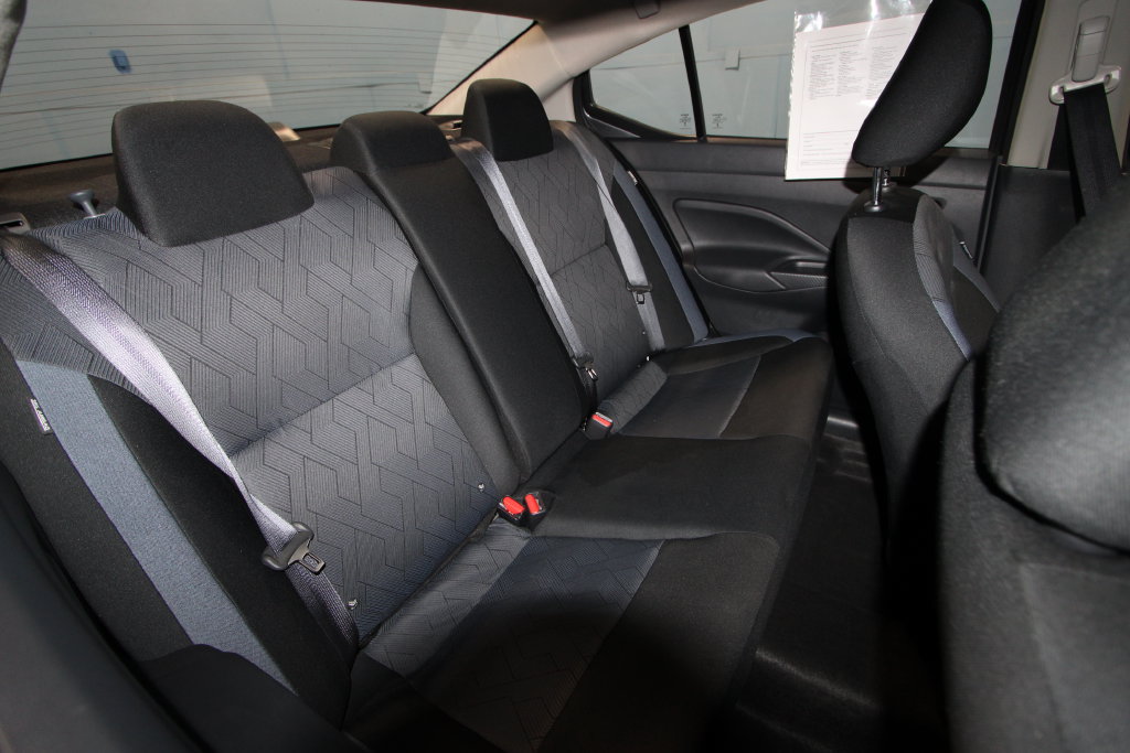 Used 2025 Nissan Versa SV FWD image 20