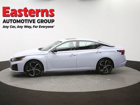 Used 2023 Nissan Altima 2.5 SR w/ SR Premium Package FWD image 60