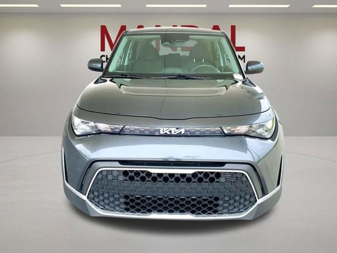 Used 2025 Kia Soul LX FWD image 3