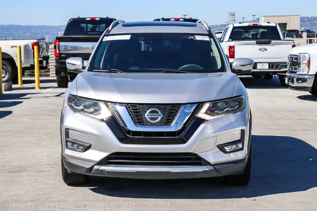Used 2017 Nissan Rogue SL w/ SL Premium Package FWD image 2