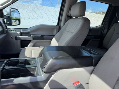 Used 2021 Ford F250 XLT w/ XLT Premium Package image 10