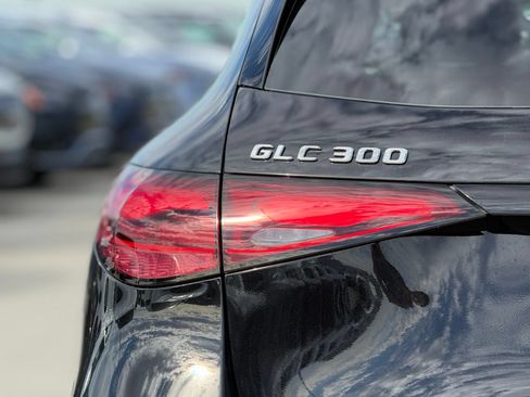 New 2026 Mercedes-Benz GLC 300 image 8
