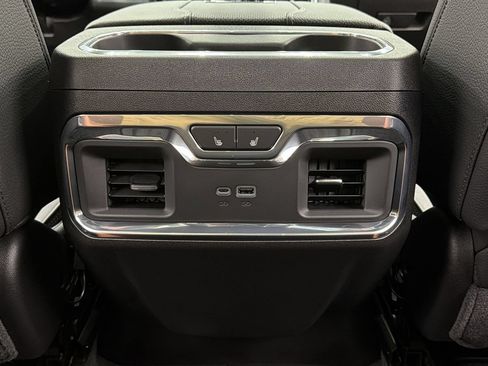 Used 2026 GMC Sierra 3500 Denali w/ Denali Reserve Package AWD/4WD image 44