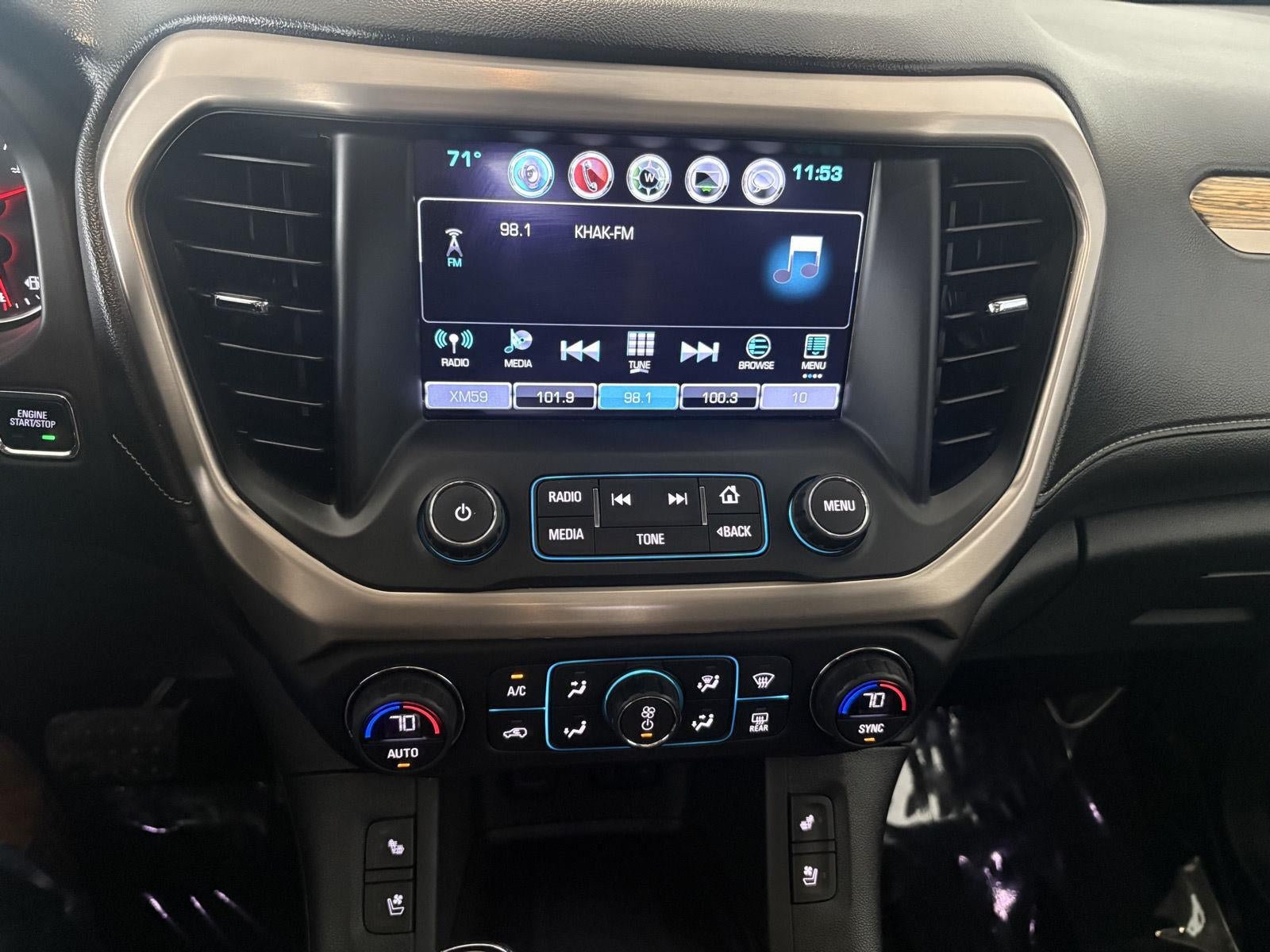 Used 2017 GMC Acadia Denali w/ Technology Package AWD/4WD image 16
