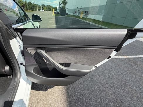 Used 2019 Tesla Model 3 Long Range AWD/4WD image 18