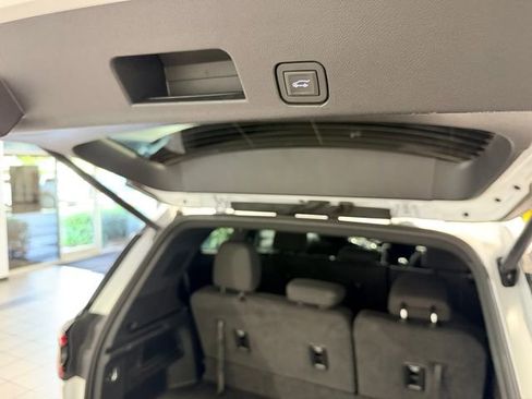 Certified 2025 GMC Acadia Elevation image 31