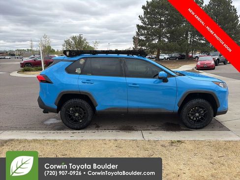 Used 2021 Toyota RAV4 XLE w/ Convenience Package AWD/4WD image 8