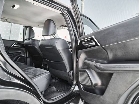 Used 2022 Mitsubishi Outlander SE FWD image 12