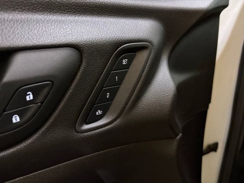 Used 2022 GMC Acadia AT4 w/ GMC Pro Grade Package AWD/4WD image 48