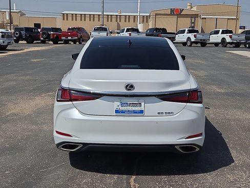 Used 2025 Lexus ES 350 w/ Premium Package FWD image 4