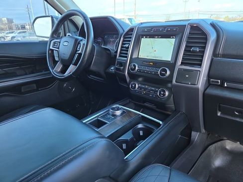 Used 2019 Ford Expedition Platinum image 17
