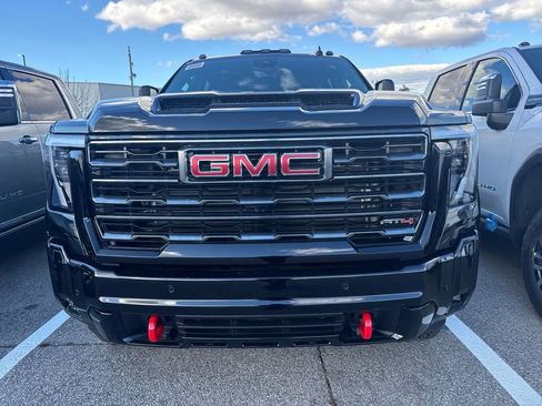 New 2026 GMC Sierra 2500 AT4 image 2