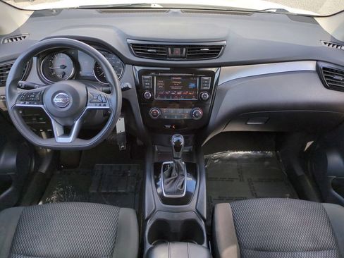 Certified 2022 Nissan Rogue Sport S image 15