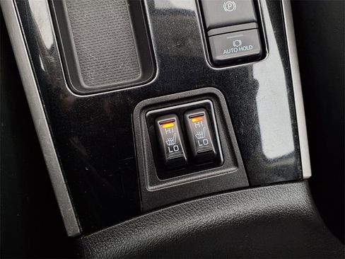 Used 2019 Mitsubishi Outlander FWD image 16