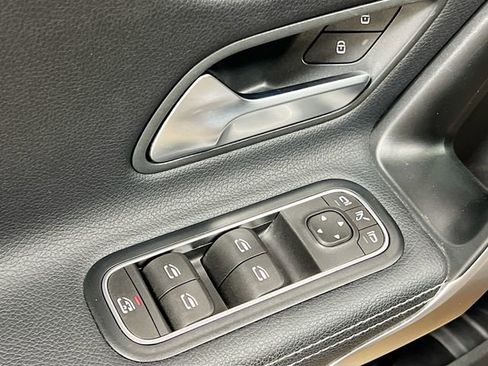 Used 2022 Mercedes-Benz A 220 image 17