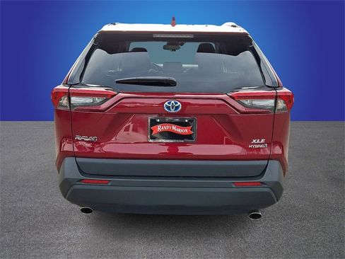 Used 2024 Toyota RAV4 XLE Premium image 6