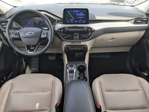 Used 2022 Ford Escape SEL w/ Technology Package FWD image 16
