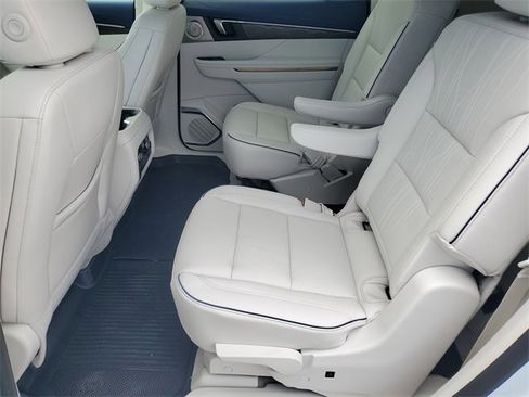 New 2026 Buick Enclave Avenir w/ Super Cruise Package image 21