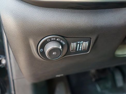 Used 2022 Jeep Compass Latitude w/ Convenience Group image 22