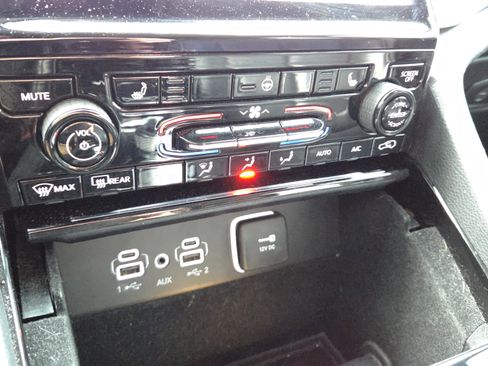 Used 2021 Jeep Grand Cherokee L Limited image 24