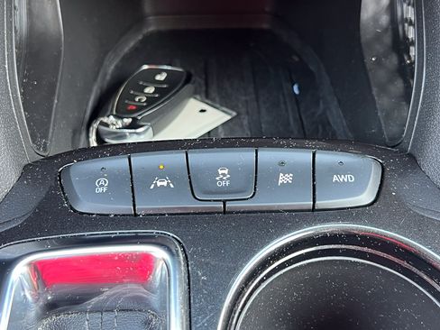 Used 2024 Chevrolet TrailBlazer LT w/ LT Cold Weather Package AWD/4WD image 23