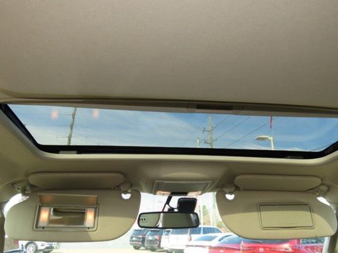 Used 2015 Lincoln Navigator image 22