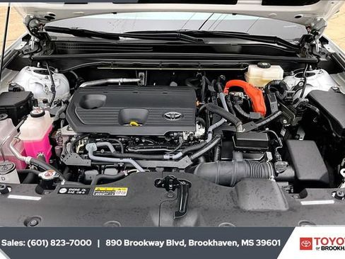 Used 2024 Toyota Crown Limited image 8