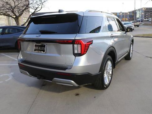 Used 2025 Ford Explorer Platinum w/ LUX Leather Package image 5